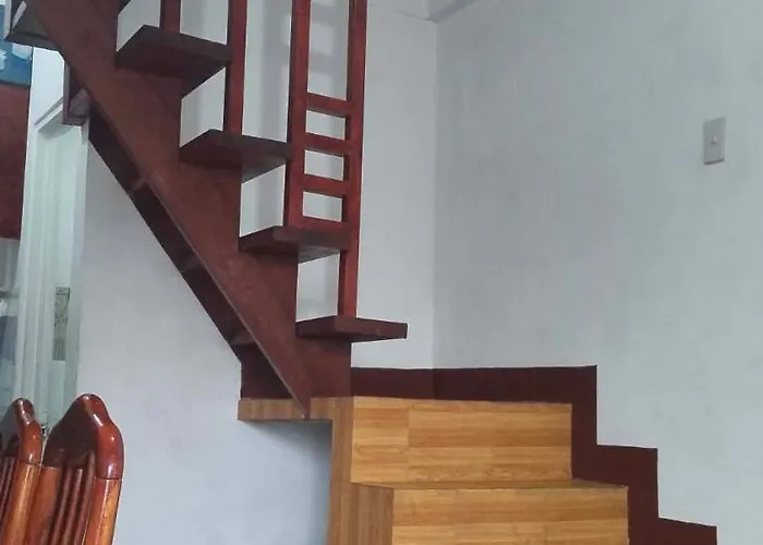 Staycation Fully Furnished With Wi-fi, Ac & Kitchen In Valenzuela بيت ضيافة مانيلا