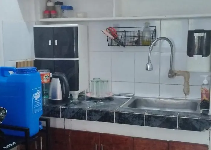 Staycation Fully Furnished With Wi-fi, Ac & Kitchen In Valenzuela 3* مانيلا
