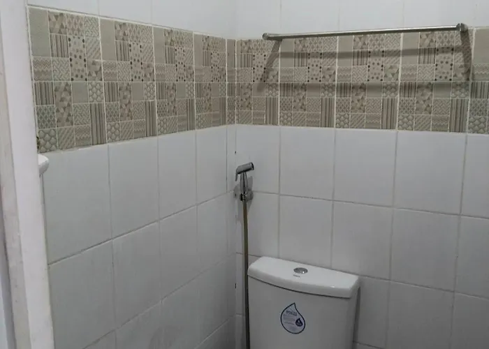 Staycation Fully Furnished With Wi-fi, Ac & Kitchen In Valenzuela بيت ضيافة مانيلا